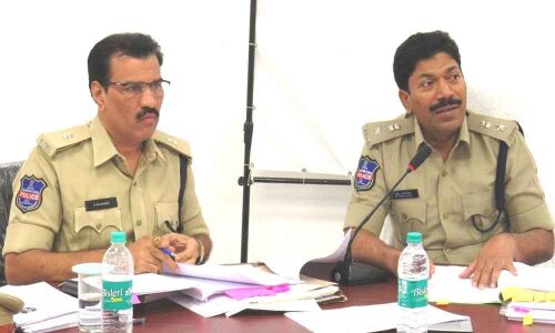 Receive complainants well at stations: SP M Narayana