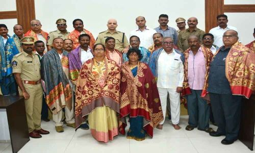 SP Adanan Nayeem Asmi felicitates retired cops