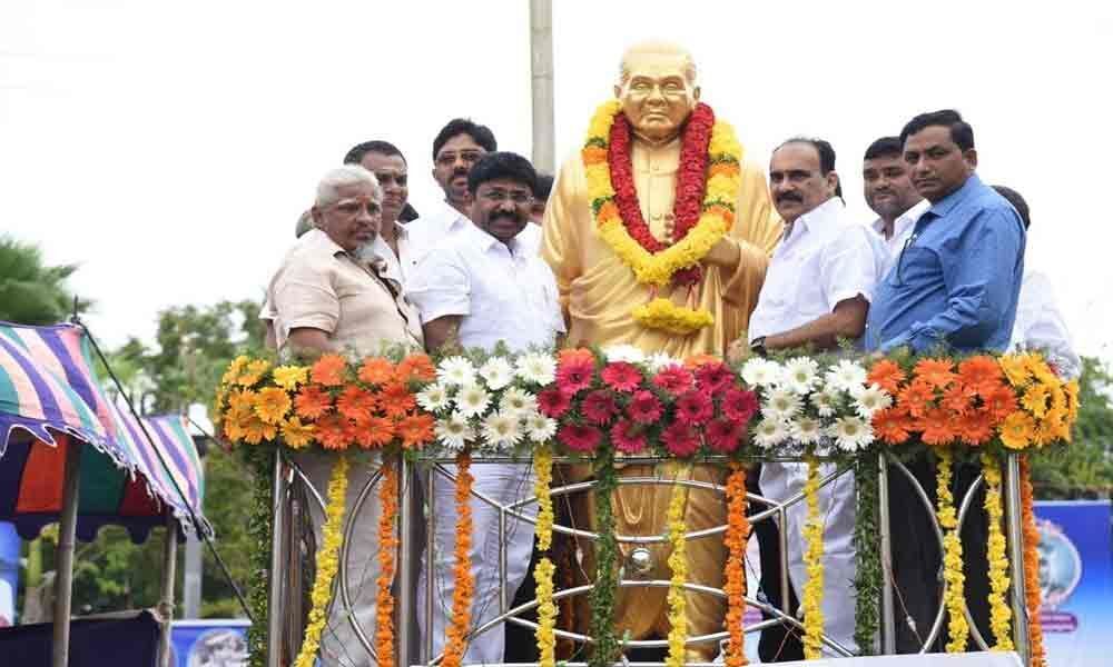 Tanguturi Prakasam Pantulu remembered in Ongole
