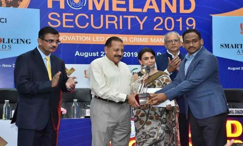 Anantapur SP receives FICCI Smart Policing Award