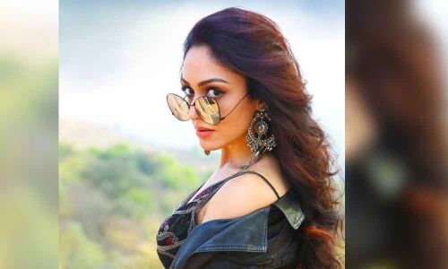 Khushali Kumar preps for lawyer role