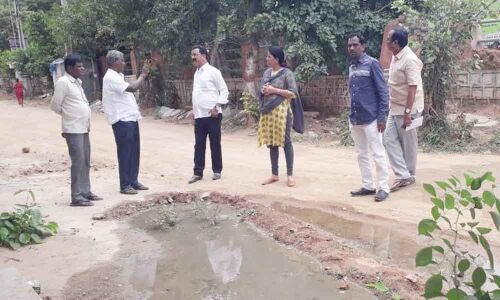 Coprorator Ramavath Padma Srinu Naik takes out padayatra