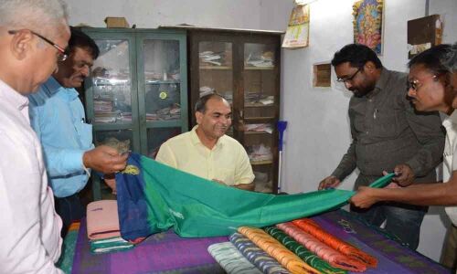 Madhya Pradesh top official all praise for TS govt