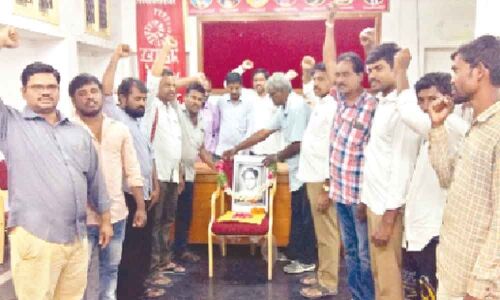 Rich tributes paid to Shoyab Ullah Khan