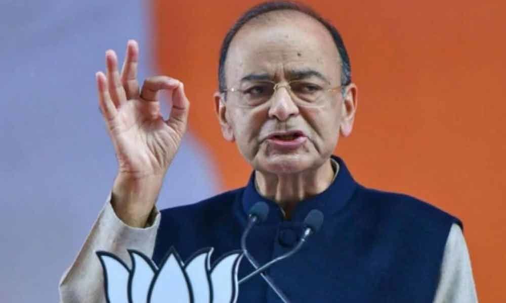 Ex-FM Arun Jaitley passes away, condolences pour in