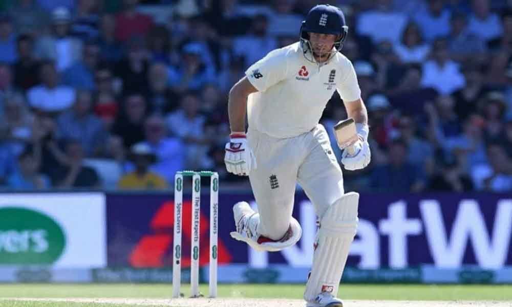Ashes: Root, Denly steady Englands second innings
