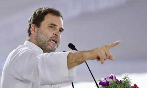 Rahul Gandhi-led opposition team sent back from Srinagar