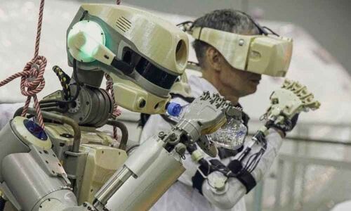 Soyuz spacecraft carrying humanoid robot fails to dock