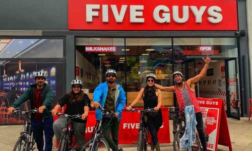 Harshvardhan Rane bonds with the cast