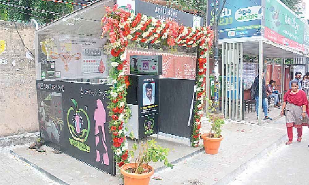 Kiosk for sanitary pads