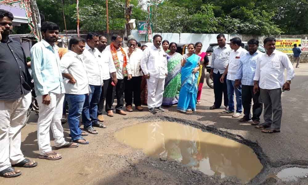 Corporator Pannala Kavya Reddy asks officials to take up road repairs