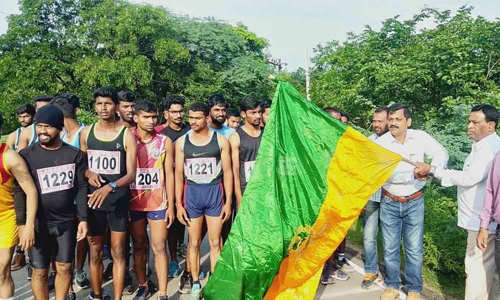 Suchitra, Ganesh triumph in 10km run