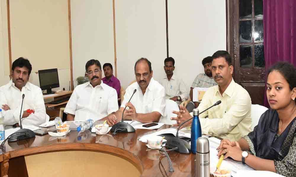 Minister advises farmers to go for cultivation of alternate crops