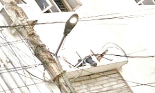 Streetlights burn 24x7