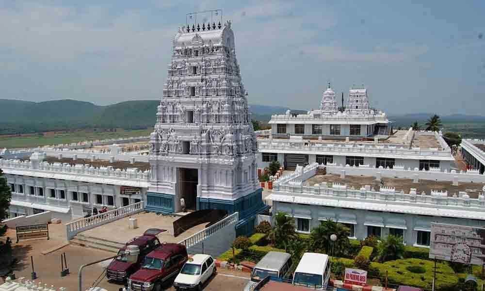 EO of Annavaram temple assures Hassle-free darshan for devotees