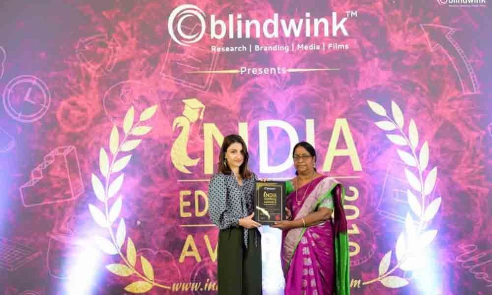 Tirupati: SPMVV professor gets Blindwink Award