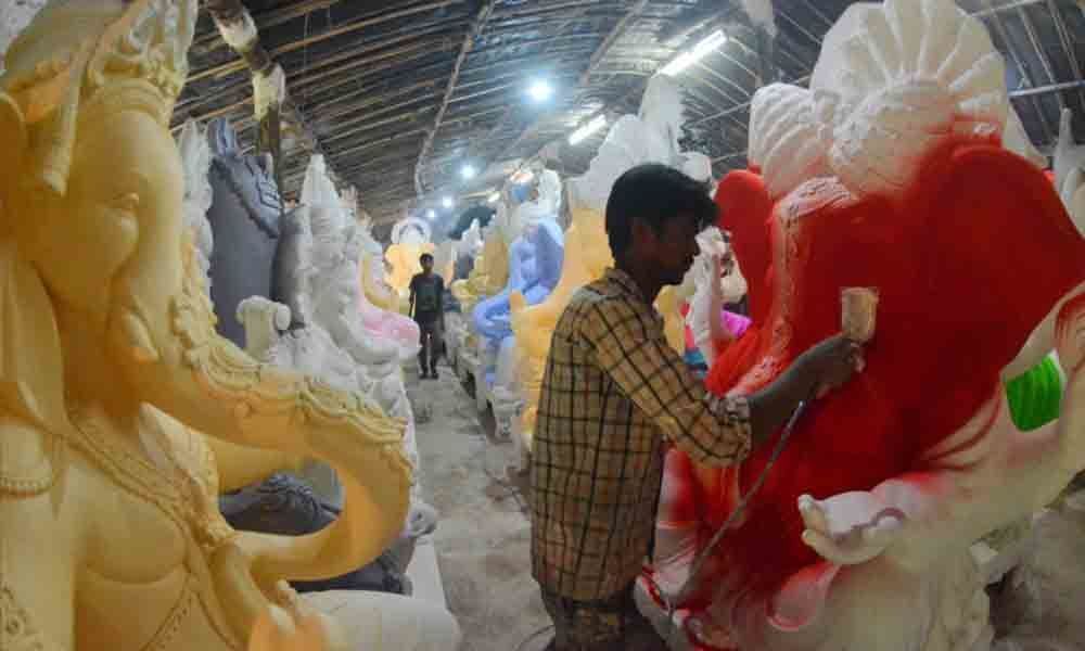 Artisans from Rajasthan, Kolkata descend in Vizag for business