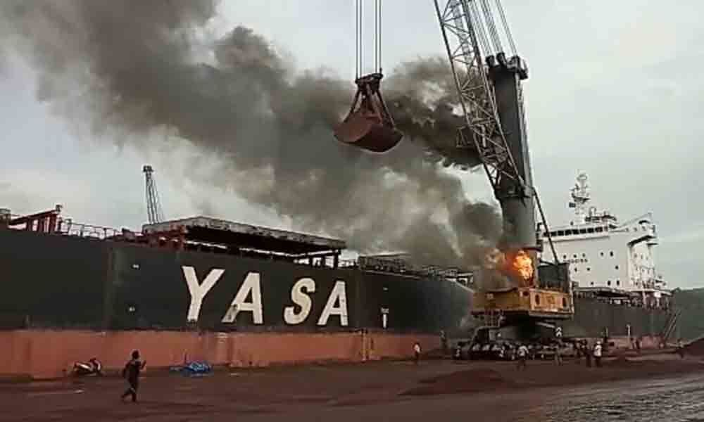 Visakhapatnam: Port crane engulfs in fire