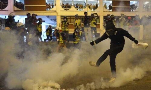 United Airlines to suspend daily flight from Chicago to Hong Kong amid protests