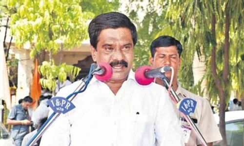 Minister pitches for road safety to be added in school syllabus