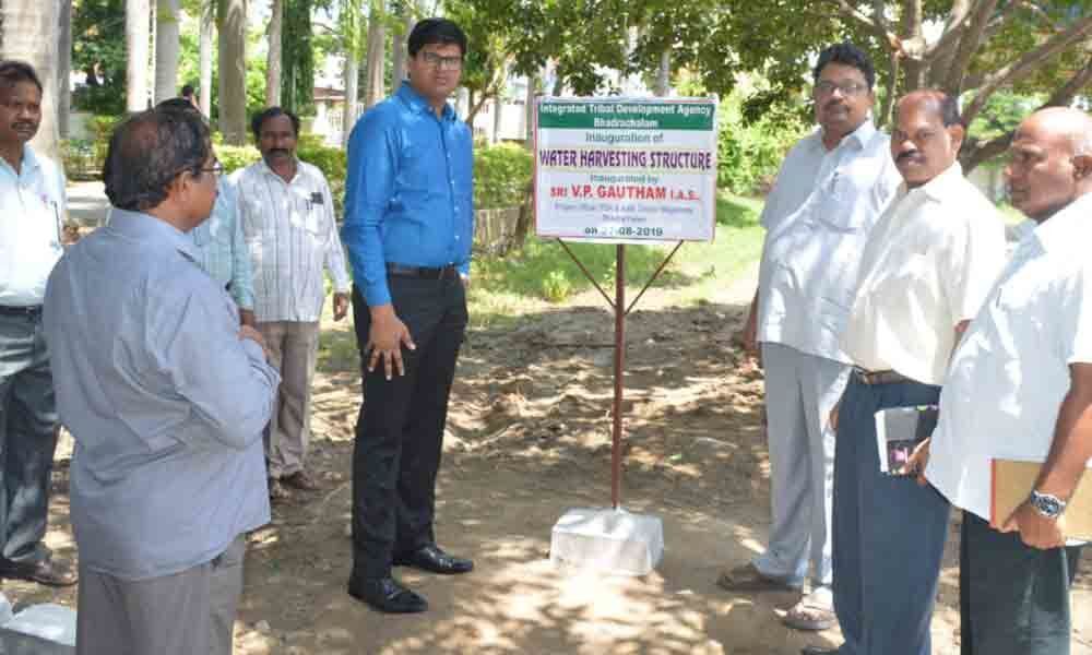 Construct soak pits in all tribal schools: ITDA PO to engineers