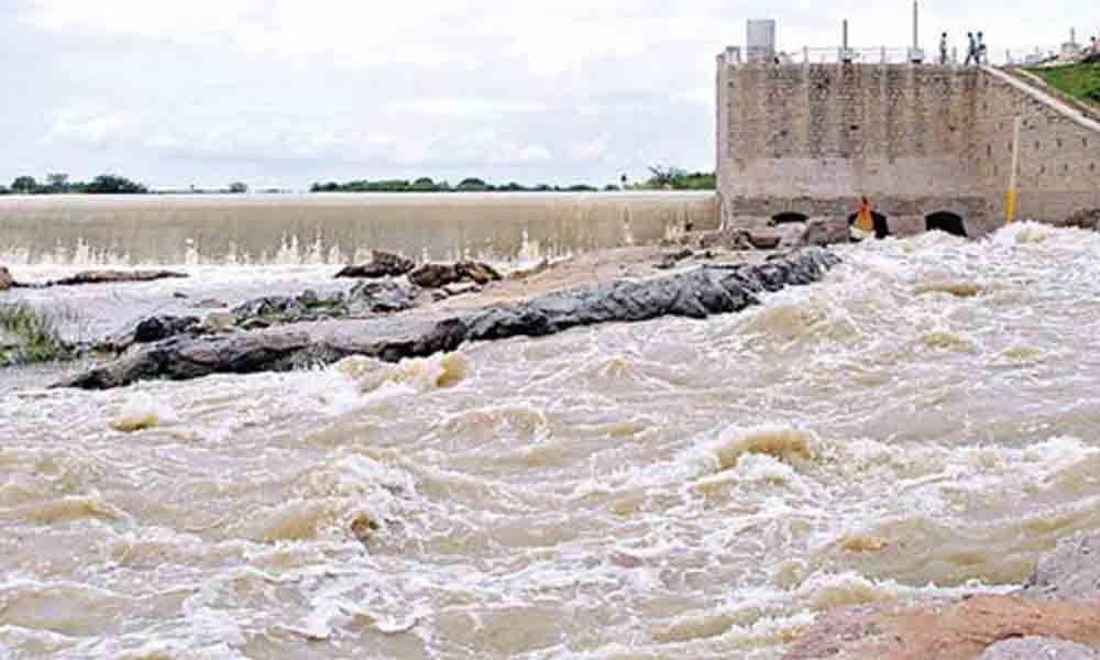 Pumping of water into RDS canal stalled as heavy inflows into Thummilla continue