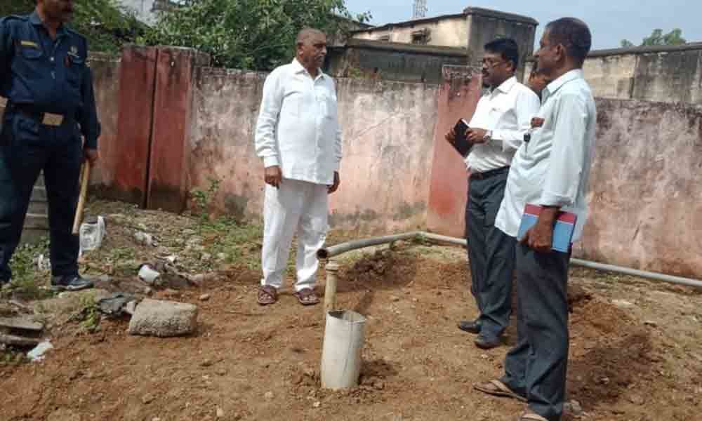 ZP chief gets borewells repaired in Nizamabad