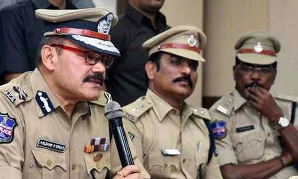 Hyderabad top cop detains 2 SIs over alleged misbehaviour