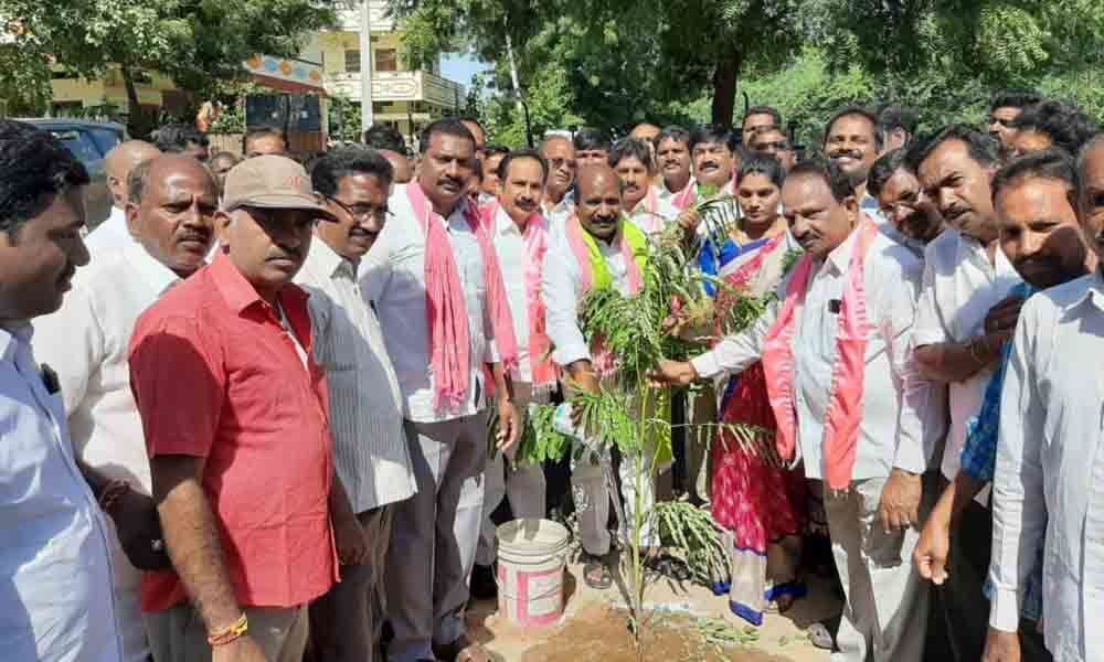 Nakrekal : Chirumarthi assures to beautify Chityal municipality