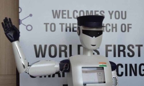 Now, robots count cash in ICICI Bank