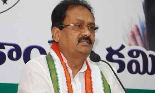 Shabbir Ali slams KCR for neglecting health sector, wasting public money