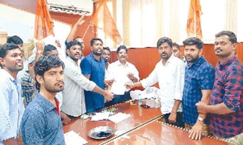 Fellowships to scholars demanded