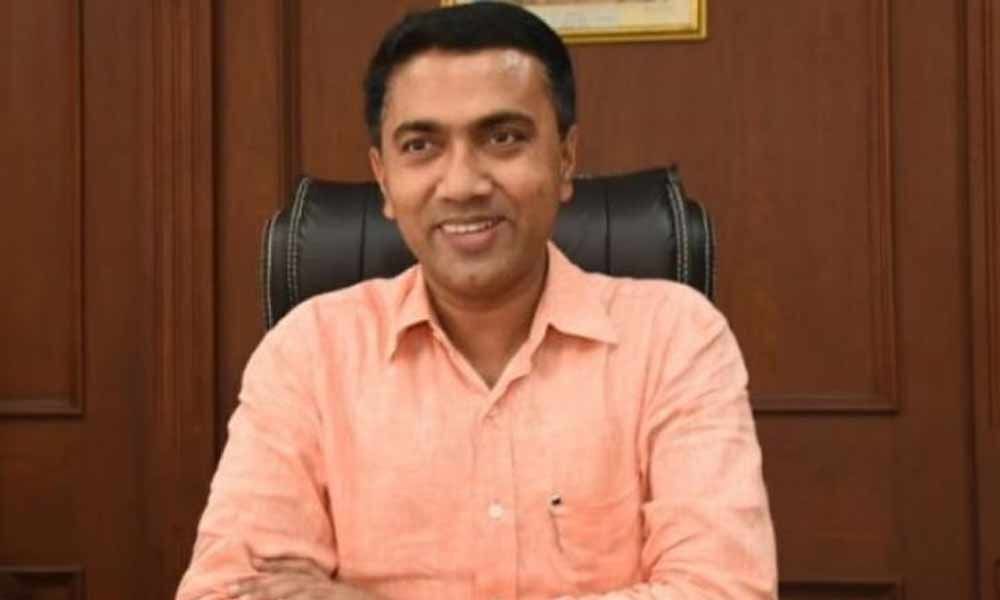 Goa CM Pramod Sawant asks escort vehicle personnel to help clear traffic jam