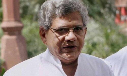 Sitaram Yechury reaches Srinagar, meets Yusuf Tarigami