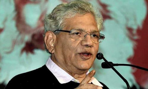 Sitaram Yechury in Srinagar, meets colleague Mohammed Yousuf Tarigami for three hours