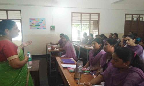 Lecture on reading skills at Maris Stella