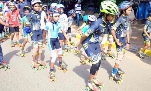 Stay fit to overcome stress, Dy CM tells students