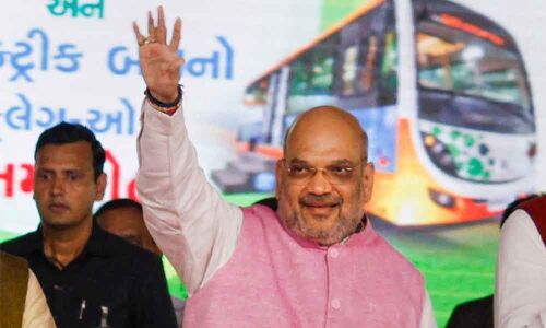 Shah urges women to shun plastic bags