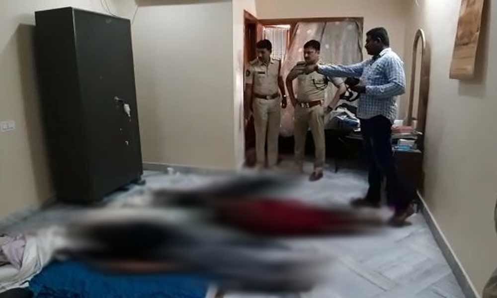 Three of a family commits suicide at Amalapuram in East Godavari