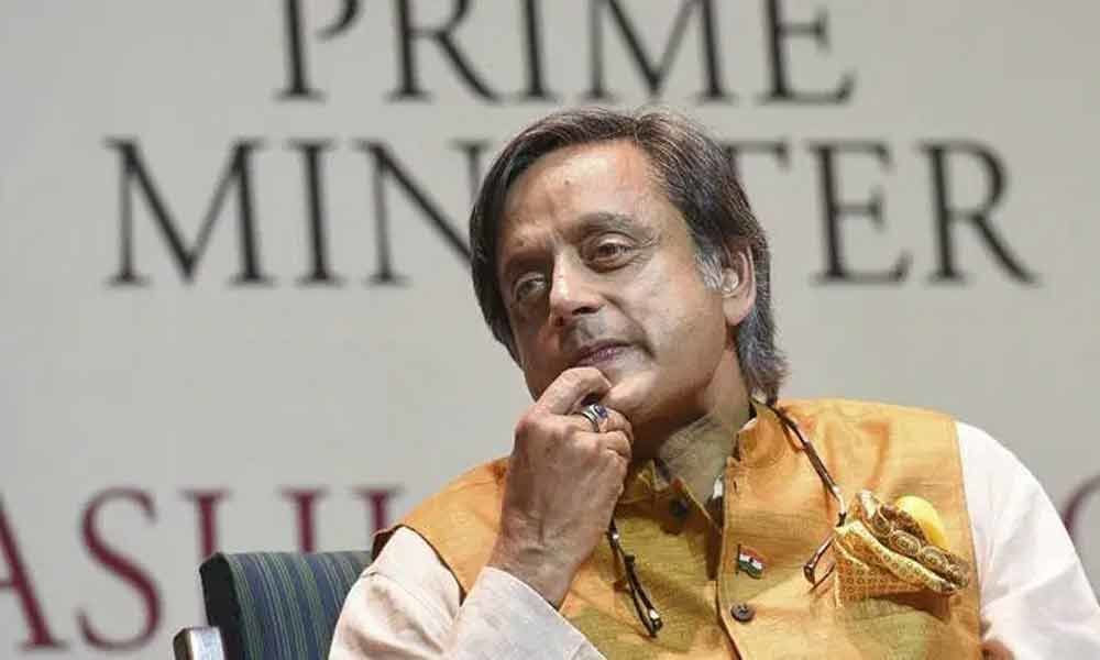 Shashi Tharoor accepts Modis language challenge