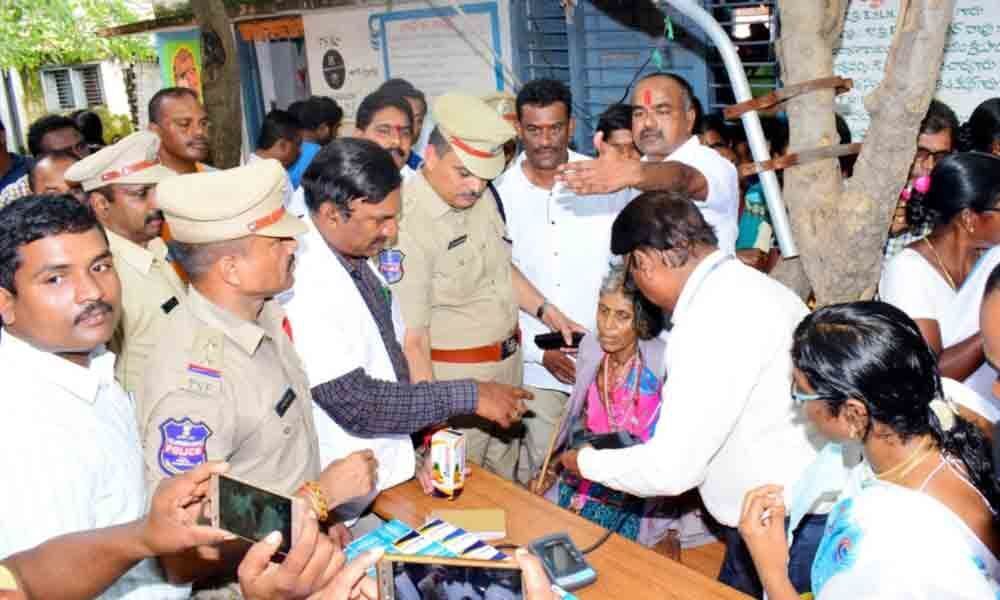 Good response to police health camp in Nirmal