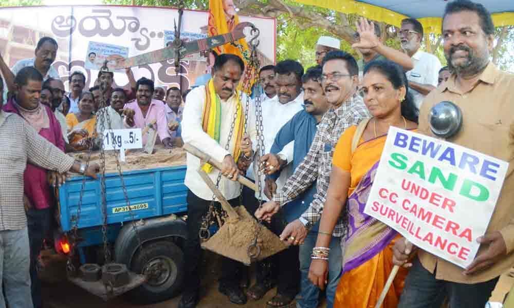 20L construction workers lost livelihood in AP: TDP