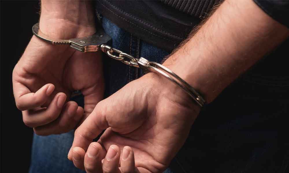 Two notorious thieves held in Hyderabad