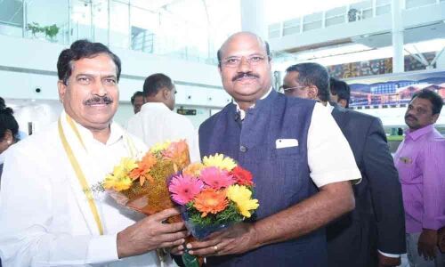 ZRCC member welcomes Suresh Angadi