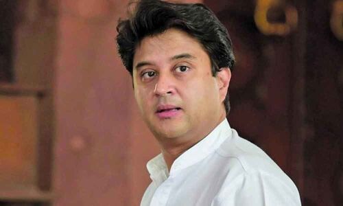 Demanding Scindia as MP Congress chief, supporters threaten mass resignation