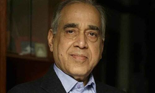 Key aide of PM opts outof service