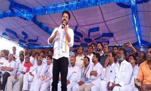 Opposition leaders exhort farmers to step up agitation