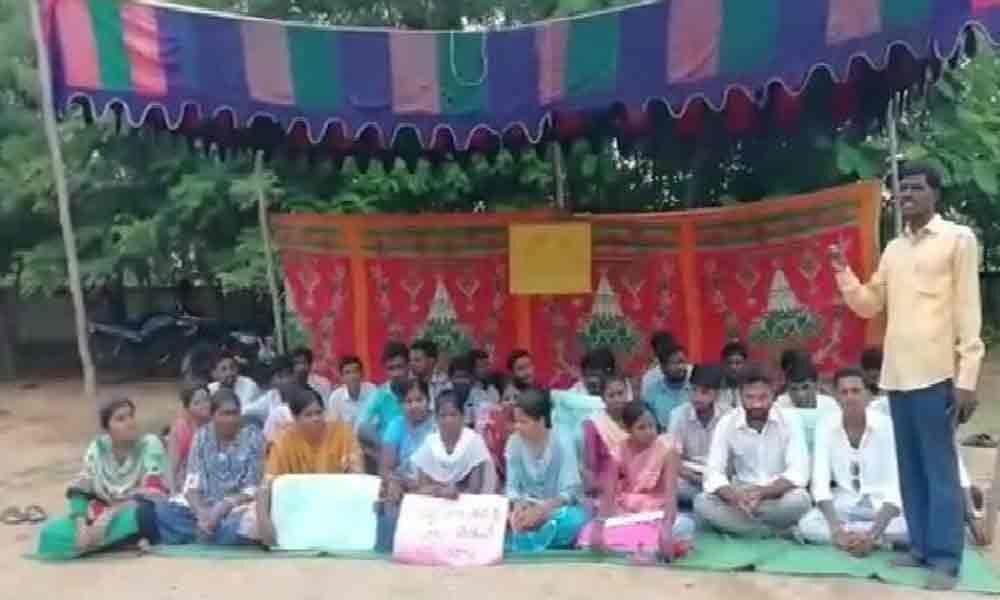 Unpaid for 6 months, Vidya Volunteers protest against government