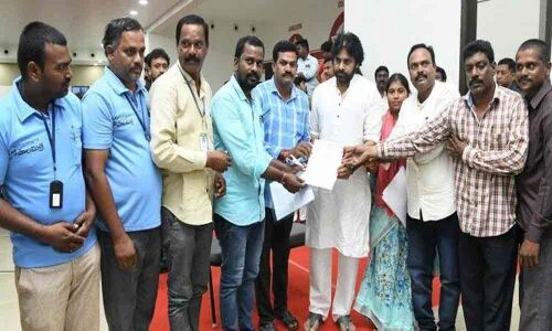 Jana Sena will oppose shifting of capital:  Pawan Kalyan