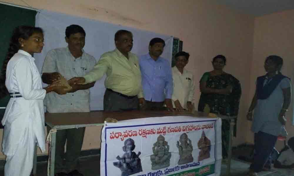 ZP schoolteachers, students embark on mission to promote clay Ganesh idols